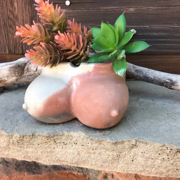 Handmade Boo~Bee Pot - Picture 8 of 9